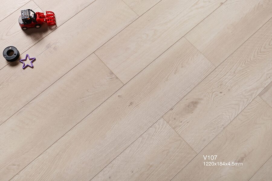 Виниловая плитка SPC Betta Villa V107 Дуб Малье (2.245м2/уп)